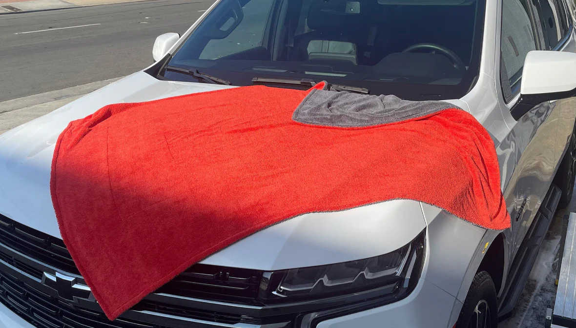 AUTOFIBER MEGANOUGHT DRYING TOWEL - XXXL Twist Pile Microfiber Drying Towel (69 in. x 42 in., 1100gsm) - 1 pack - Image 4